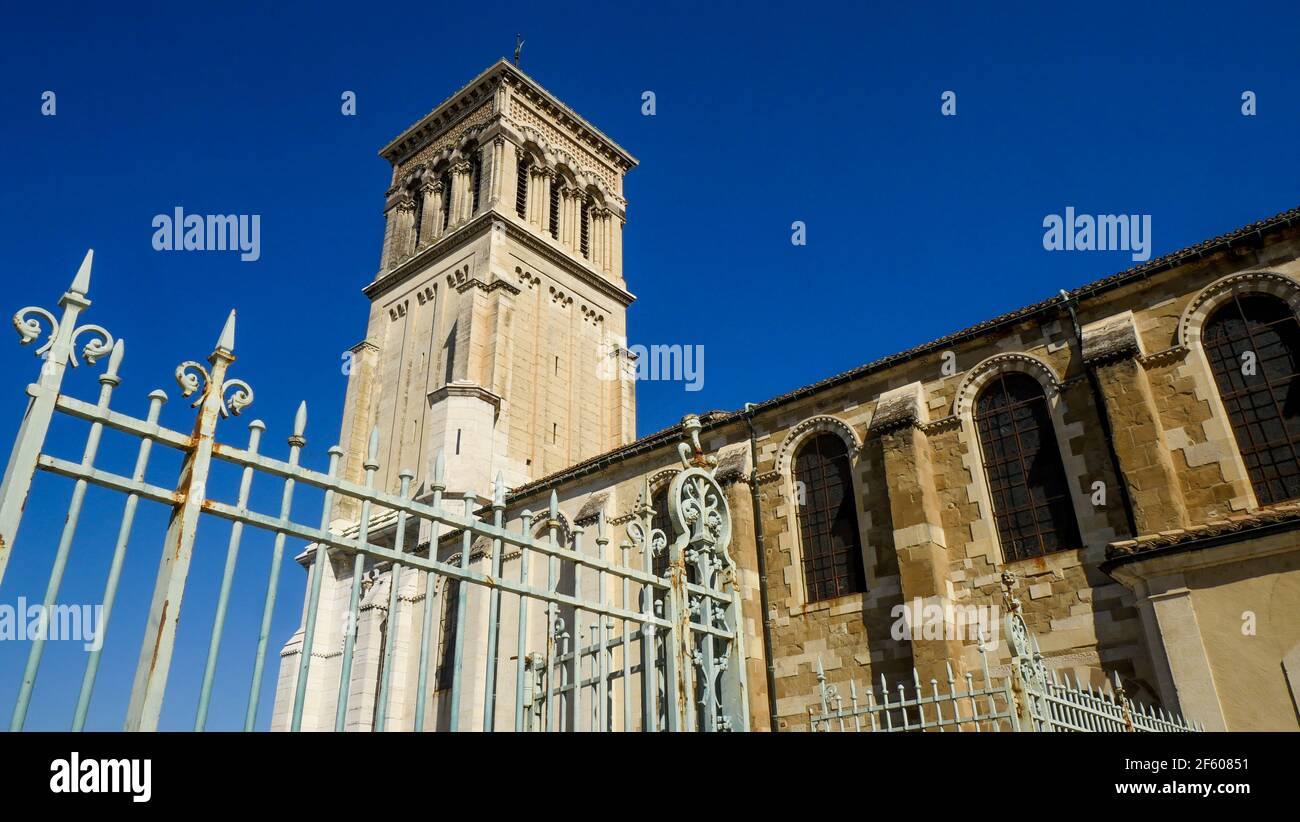 SaintApollinaire cathedral, Valence, Drome, France Stock Photo Alamy