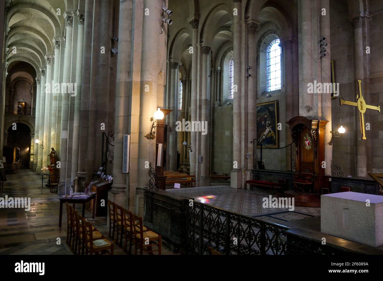 SaintApollinaire cathedral, Interior view, Valence, Drome, France