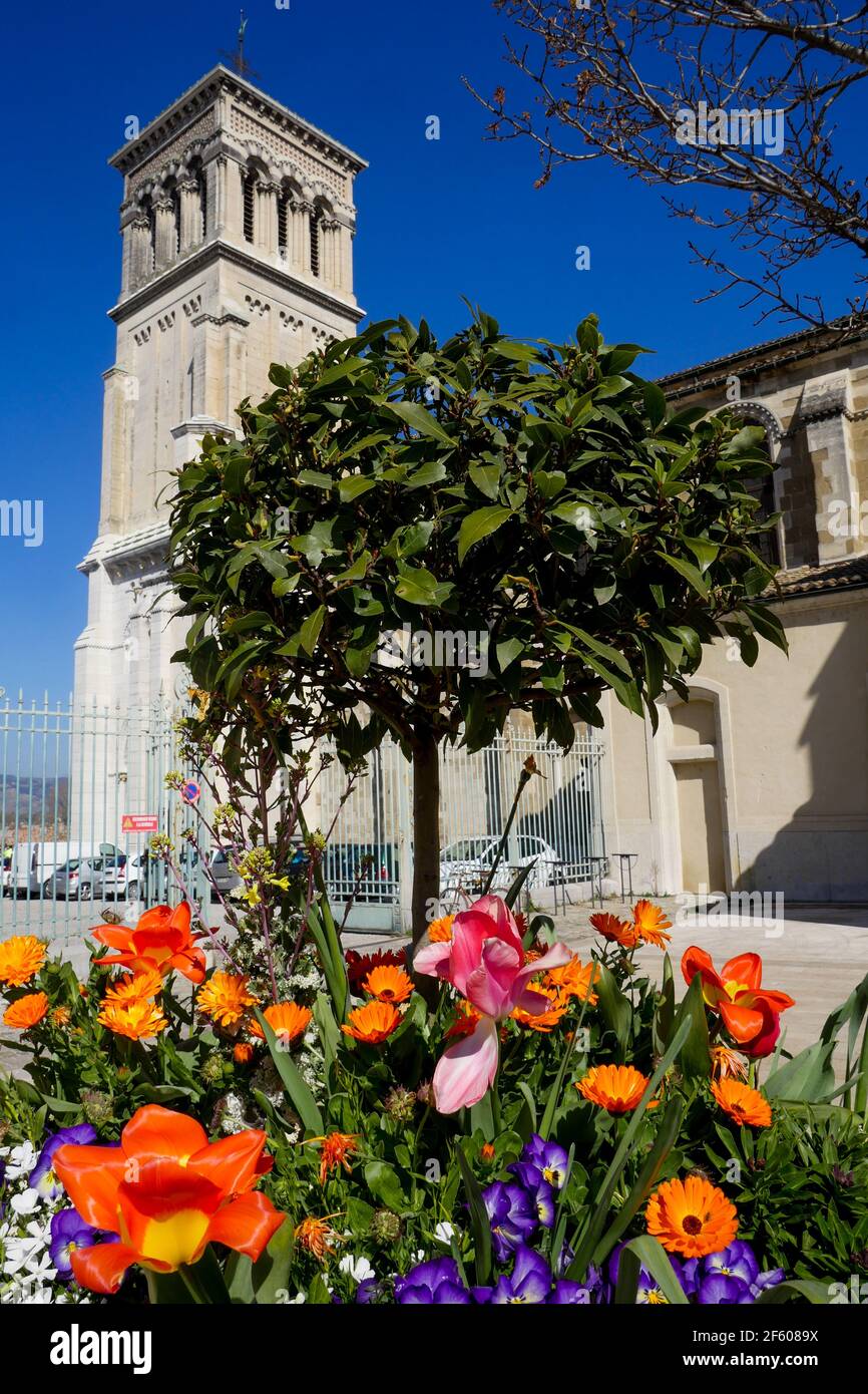 SaintApollinaire cathedral, Valence, Drome, France Stock Photo Alamy