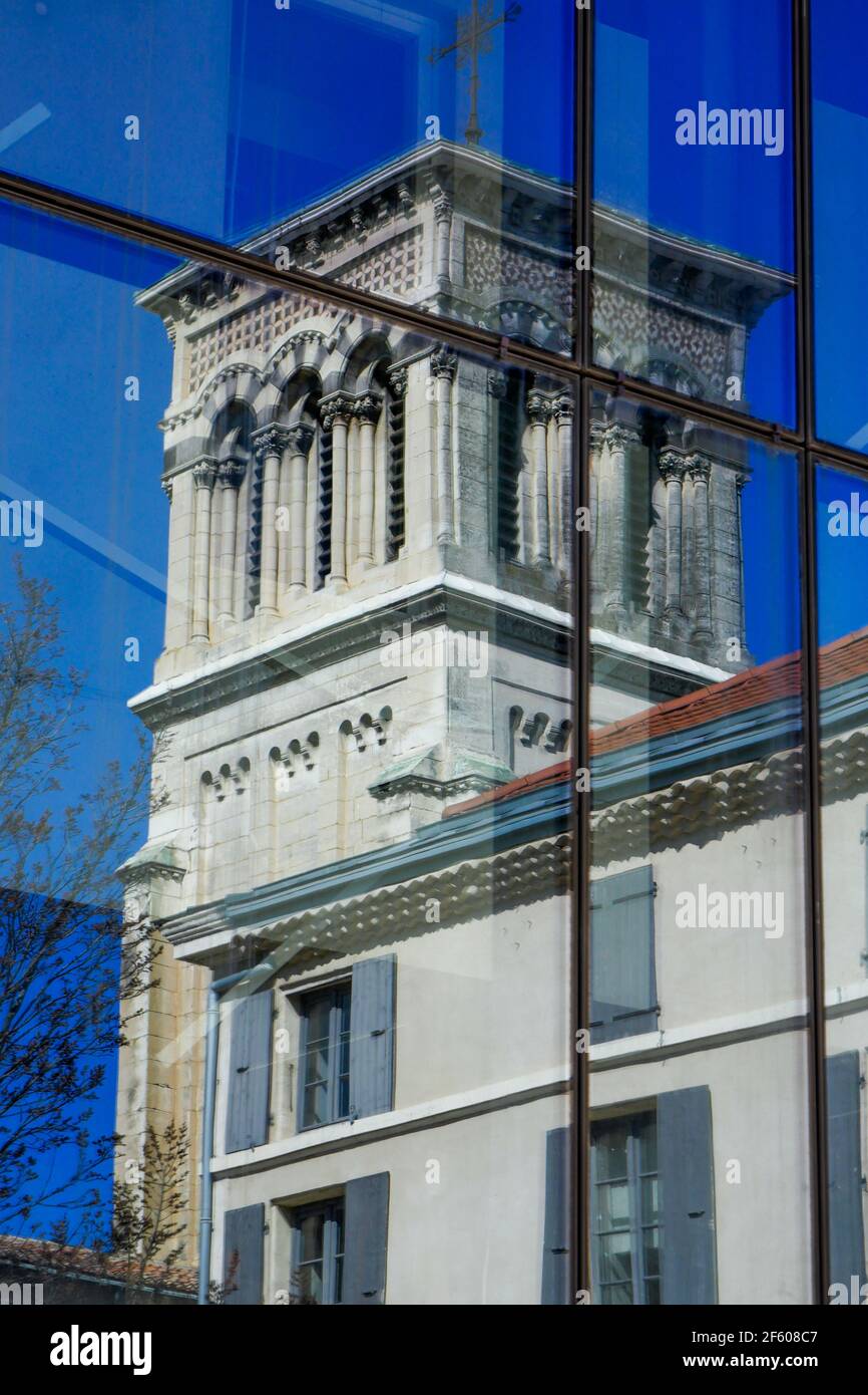 SaintApollinaire cathedral, Valence, Drome, France Stock Photo Alamy