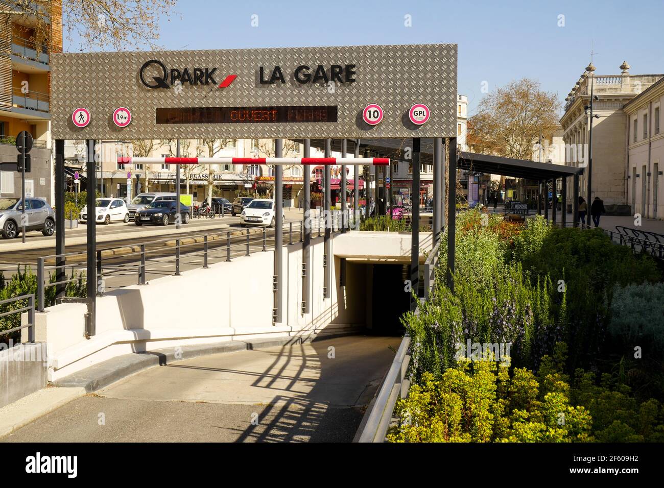 Entrance of the QPark located in front of the Railway station, Valence