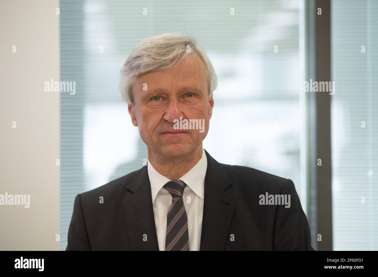press conference backdrop high resolution stock photography and images alamy