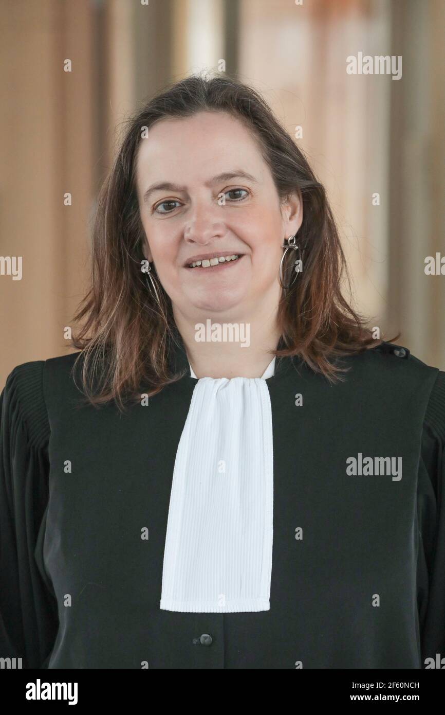 Lawyer dress hi-res stock photography and images - Alamy