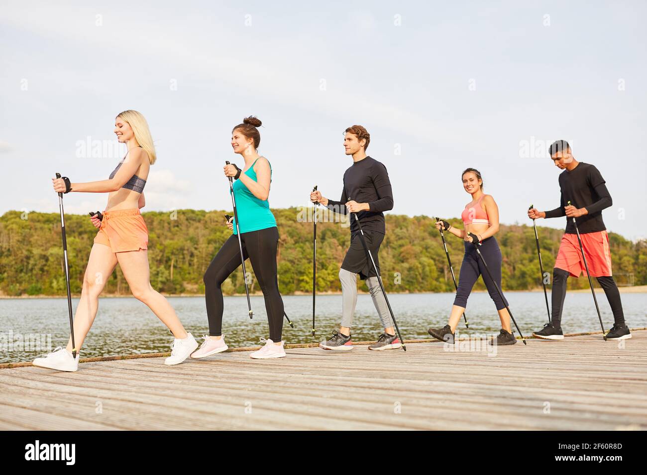 Group people doing hiking hi-res stock photography and images - Alamy