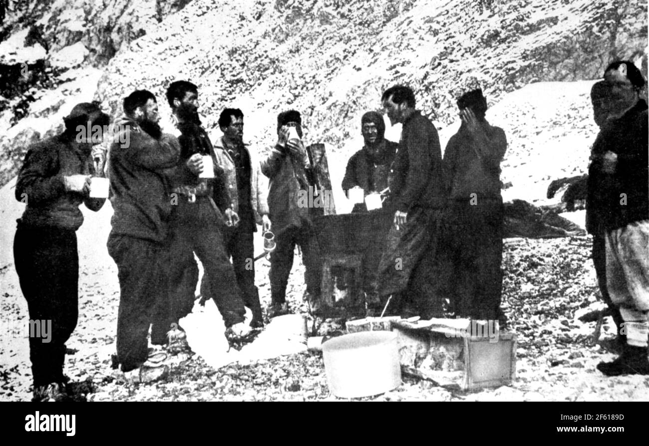 Imperial Trans-Antarctic Expedition, Elephant Island, 1916 Stock Photo ...