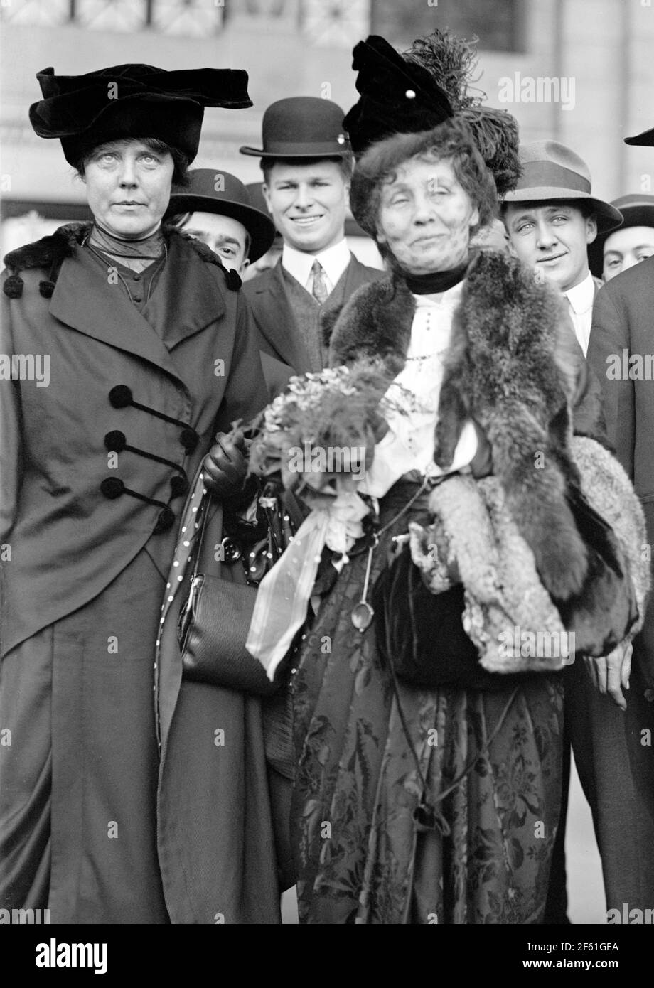 Lucy Burns and Emmeline Pankhurst, 1913 Stock Photo