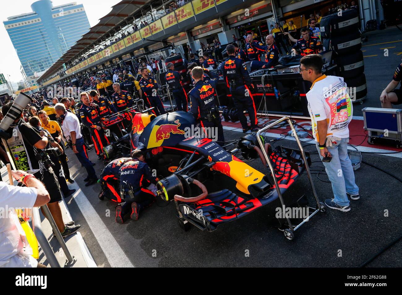 RICCIARDO Daniel (aus) Red Bull Tag Heuer RB13, special RICCIARDO Daniel (aus) Red Bull Tag Heuer RB13, special