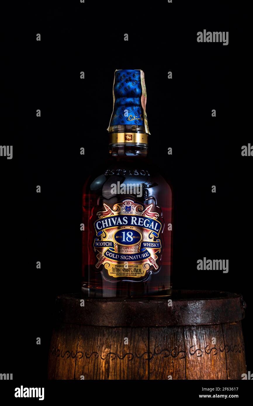 Chivas Regal 18 Is Blended From Whiskies Matured For Hi res Stock chivas-regal-18-is-blended-from-whiskies-matured-for-hi-res-stock