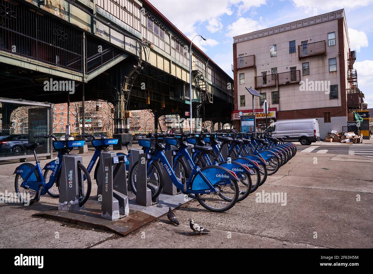Citi Bike station at Broadway AVE in Williamsburg, Brooklyn, NYC Stock Photo