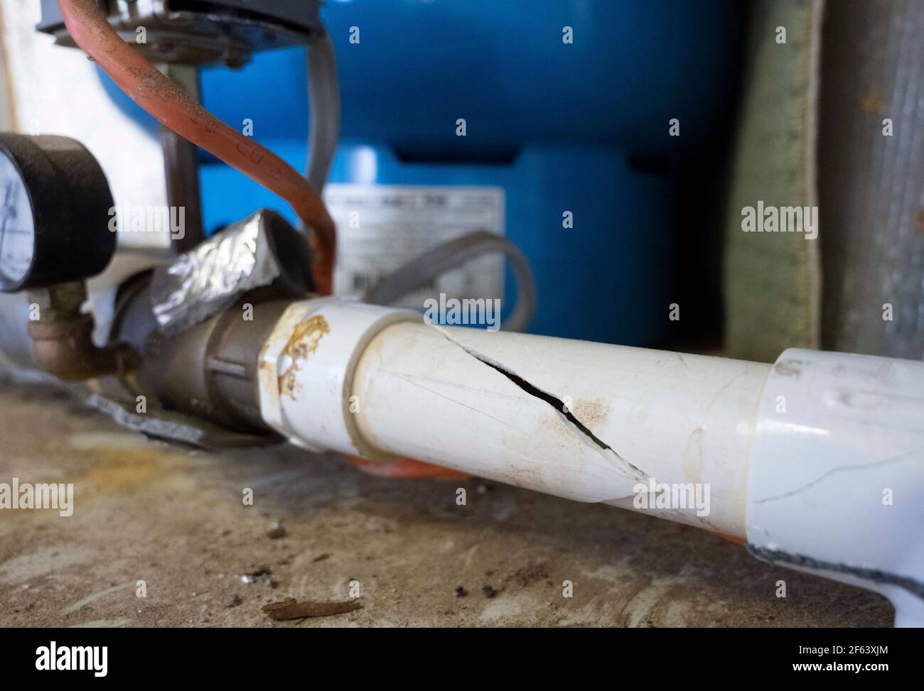 Leaking Water Pipe High Resolution Stock Photography and Images Alamy