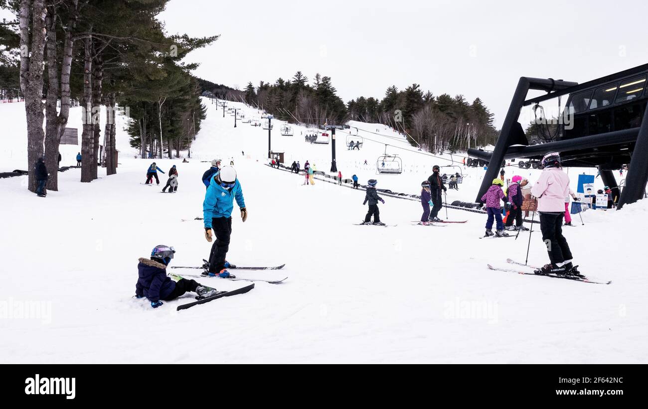 Skiing on Shawnee Peak, Bridgton, Maine Stock Photo Alamy