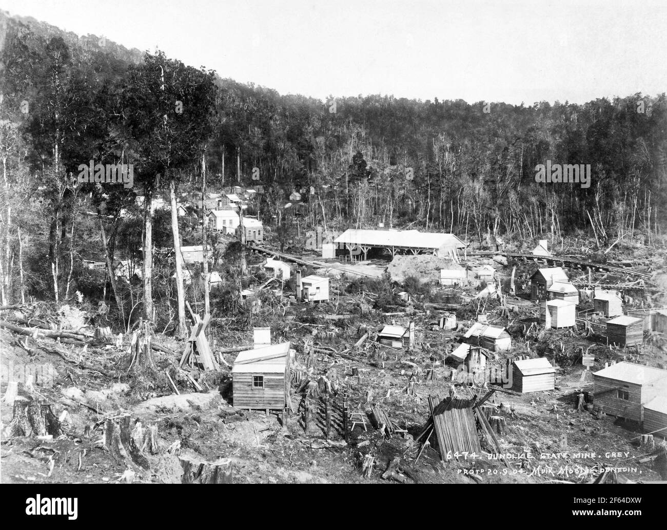 Buildings and infrastructure at Dunollie coal mine, New Zealand, circa 1910. Photo by Muir Moodie of Dunedin Stock Photo