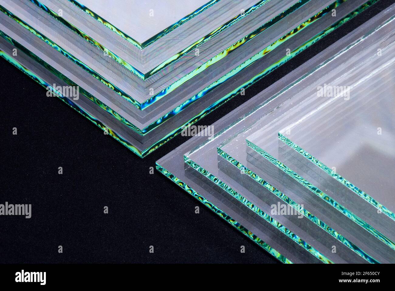 Sheets of Factory manufacturing tempered clear float glass panels cut