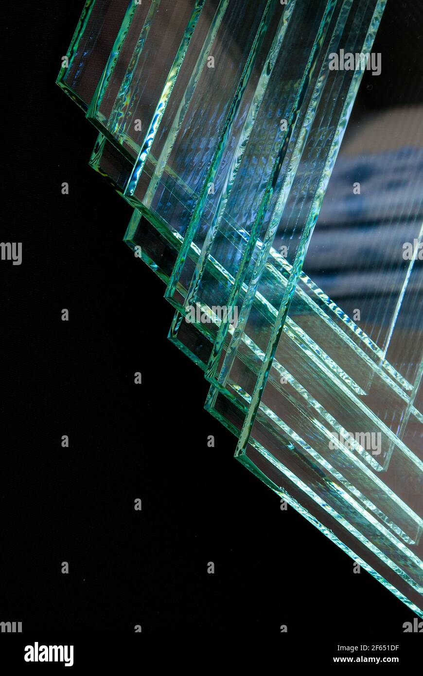 Sheets of Factory manufacturing tempered clear float glass panels cut