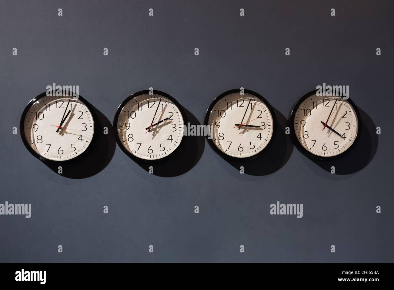 Different Time Zone Clocks High Resolution Stock Photography and Images ...
