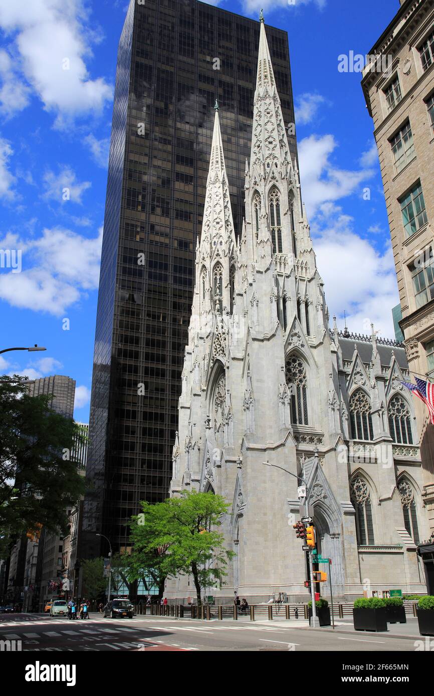 St. Patrick's Cathedral, 5th Avenue, Midtown, Manhattan, New York City, New York, USA Stock Photo