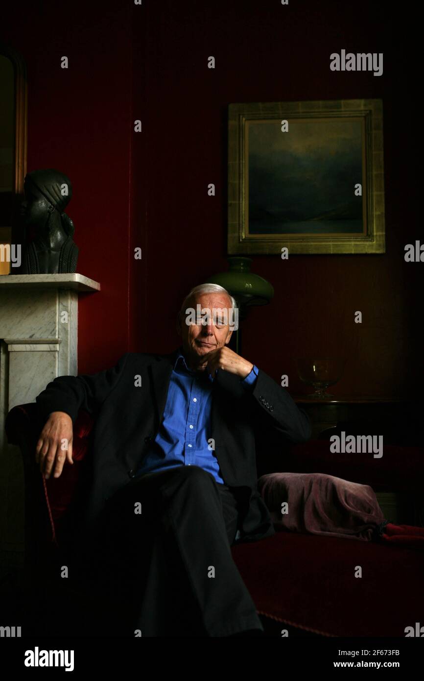 John Humphrys at home in West London  pic David Sandison 29/8/2007 Stock Photo
