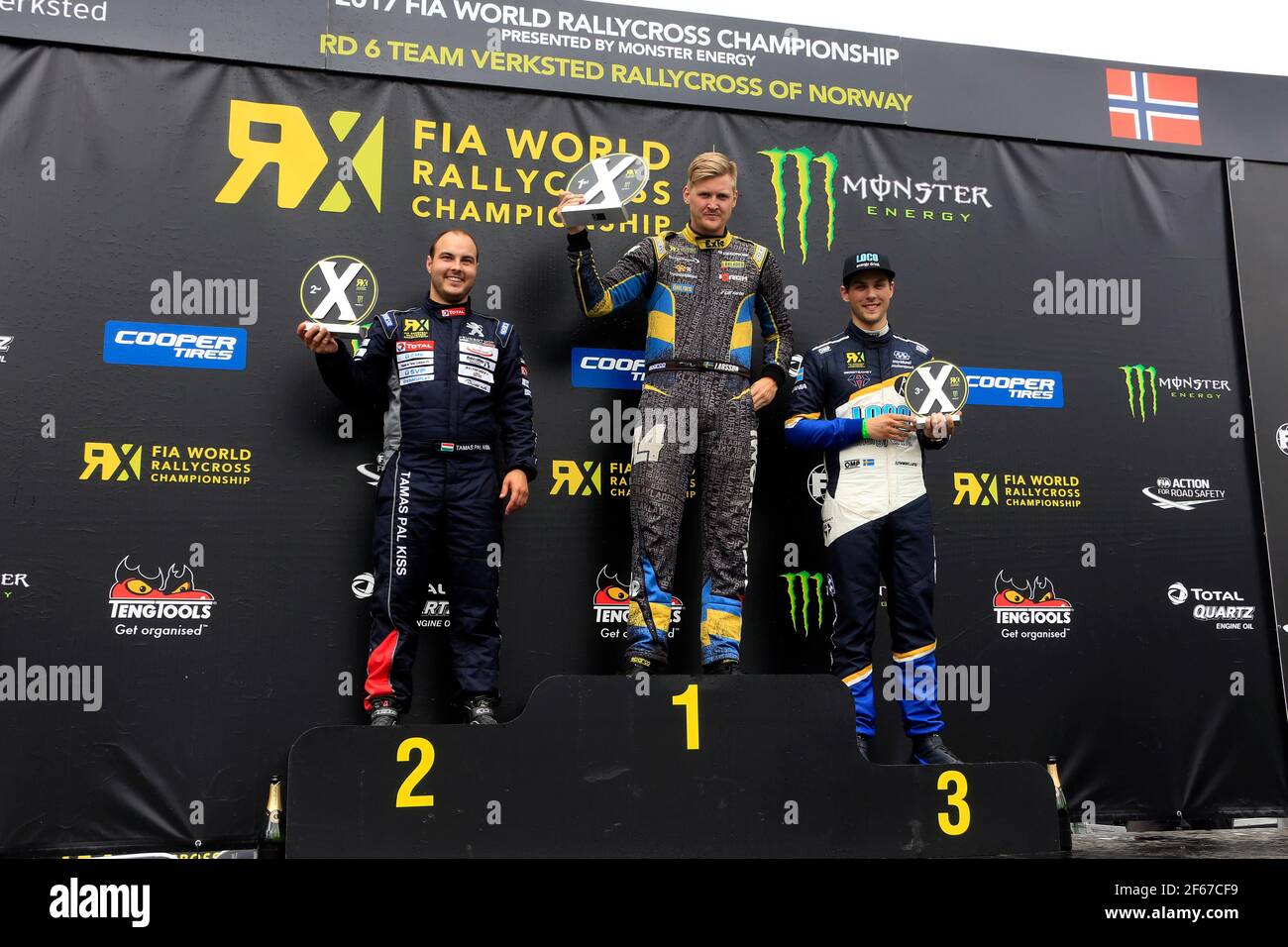 Robin Larsson Rally podium ambiance SUPERCAR EURO LARSSON Robin KISS Tamas-pal MARKLUND ...