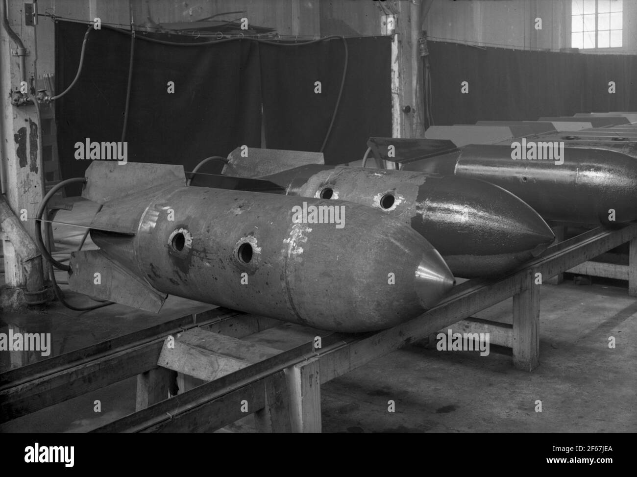 Bomb 500 Kg Stock Photo Alamy bomb-500-kg-stock-photo-alamy