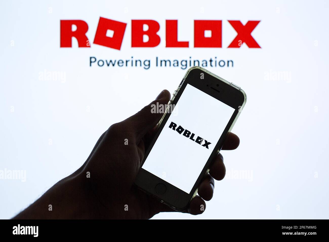 In this photo illustration a Roblox logo of an online game platform is seen  on a smartphone and a pc screen. (Photo by Pavlo Gonchar / SOPA Images/Sipa  USA Stock Photo 