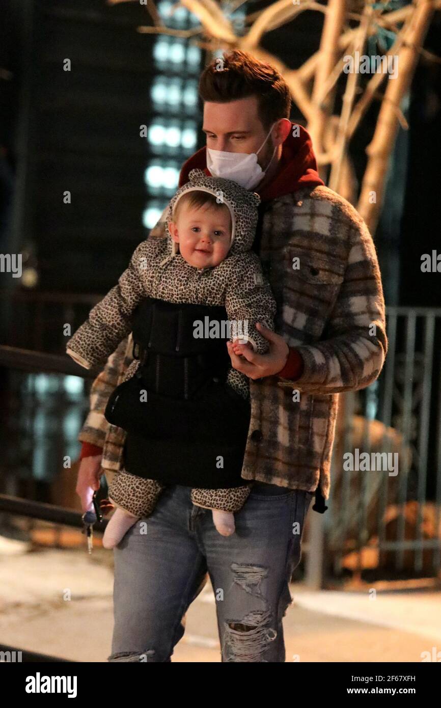 New York - NY - 20201211 Hilary Duff Sutton Foster and Nico Tortorella