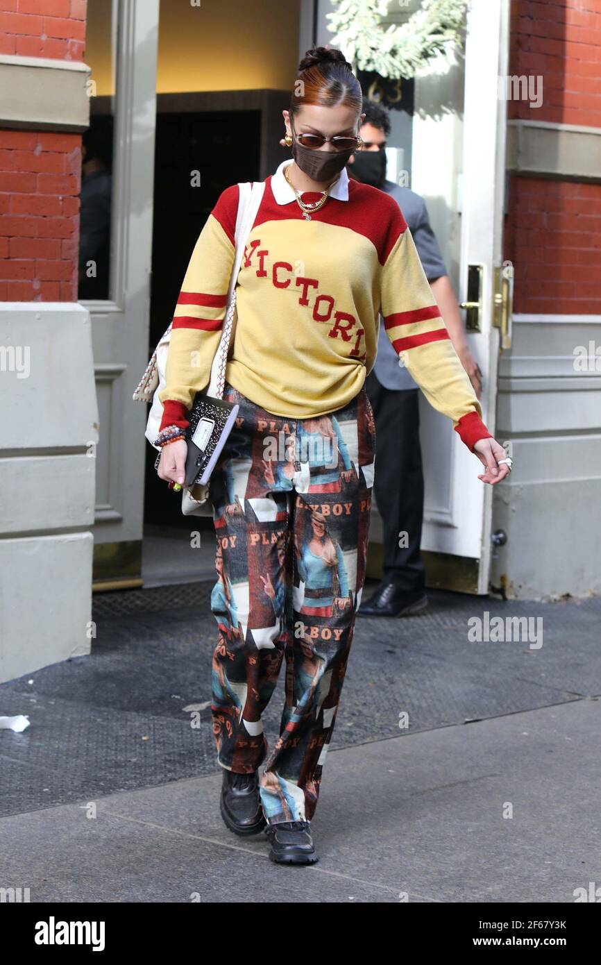 New York - NY - 20201223-Bella Hadid Exits Apartment in Retro Playboy