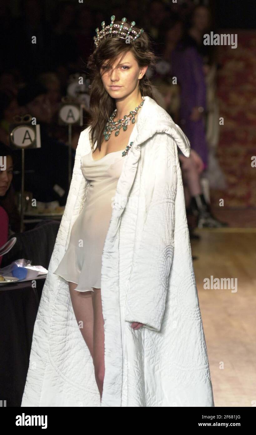 MODEL WEARING GHOST CLOTHES FEBRUARY 2001AT TODAYS LONDON FASHION SHOW Stock Photo