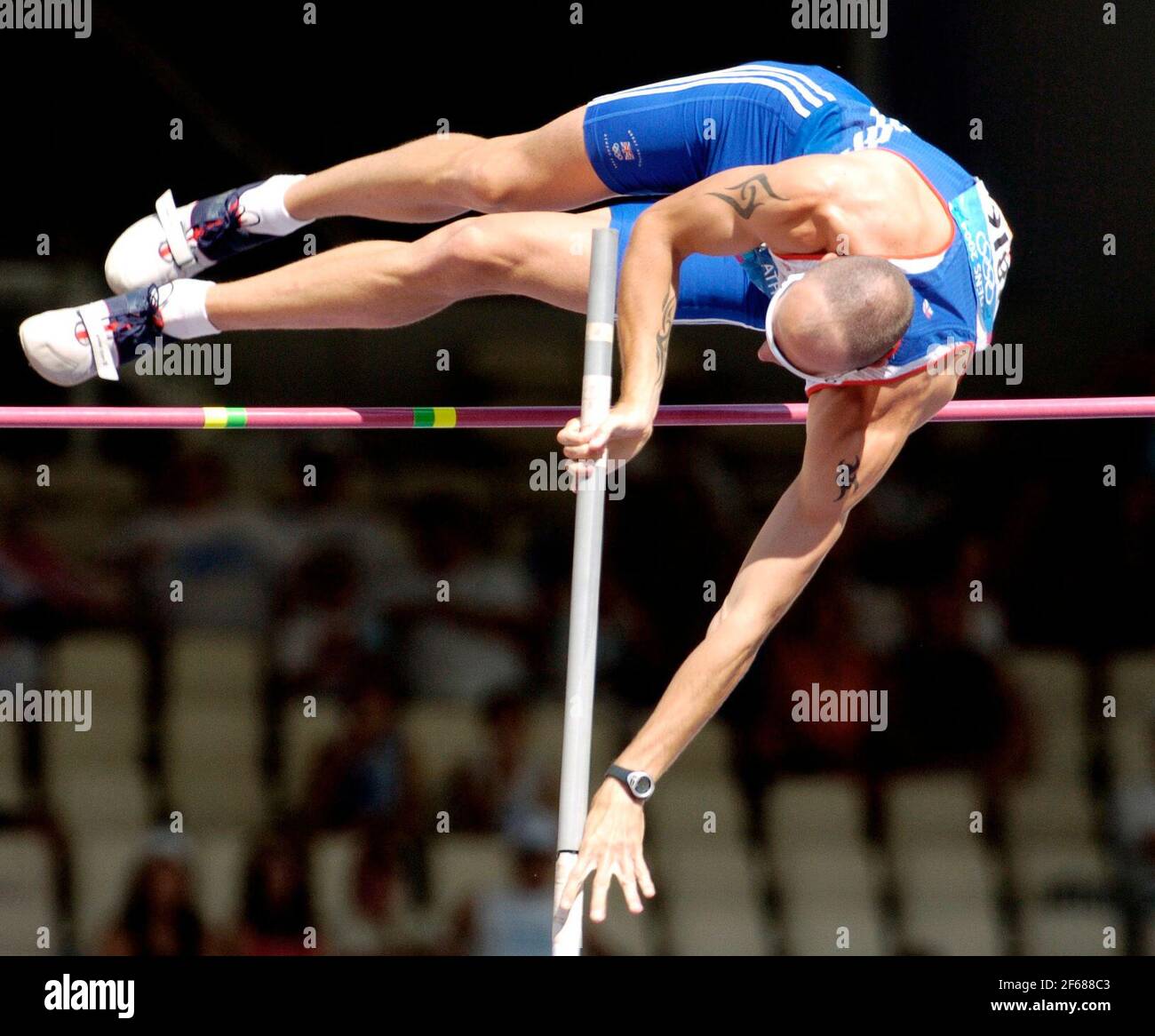 Olympic pole vault hires stock photography and images Alamy