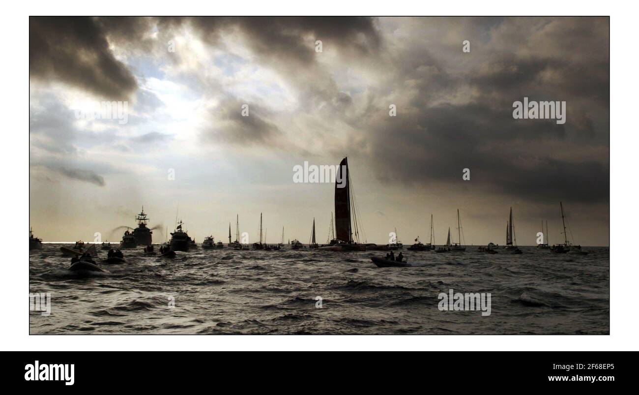 ellen-macarthur-arrives-in-falmouth-after-breaking-the-round-the-world