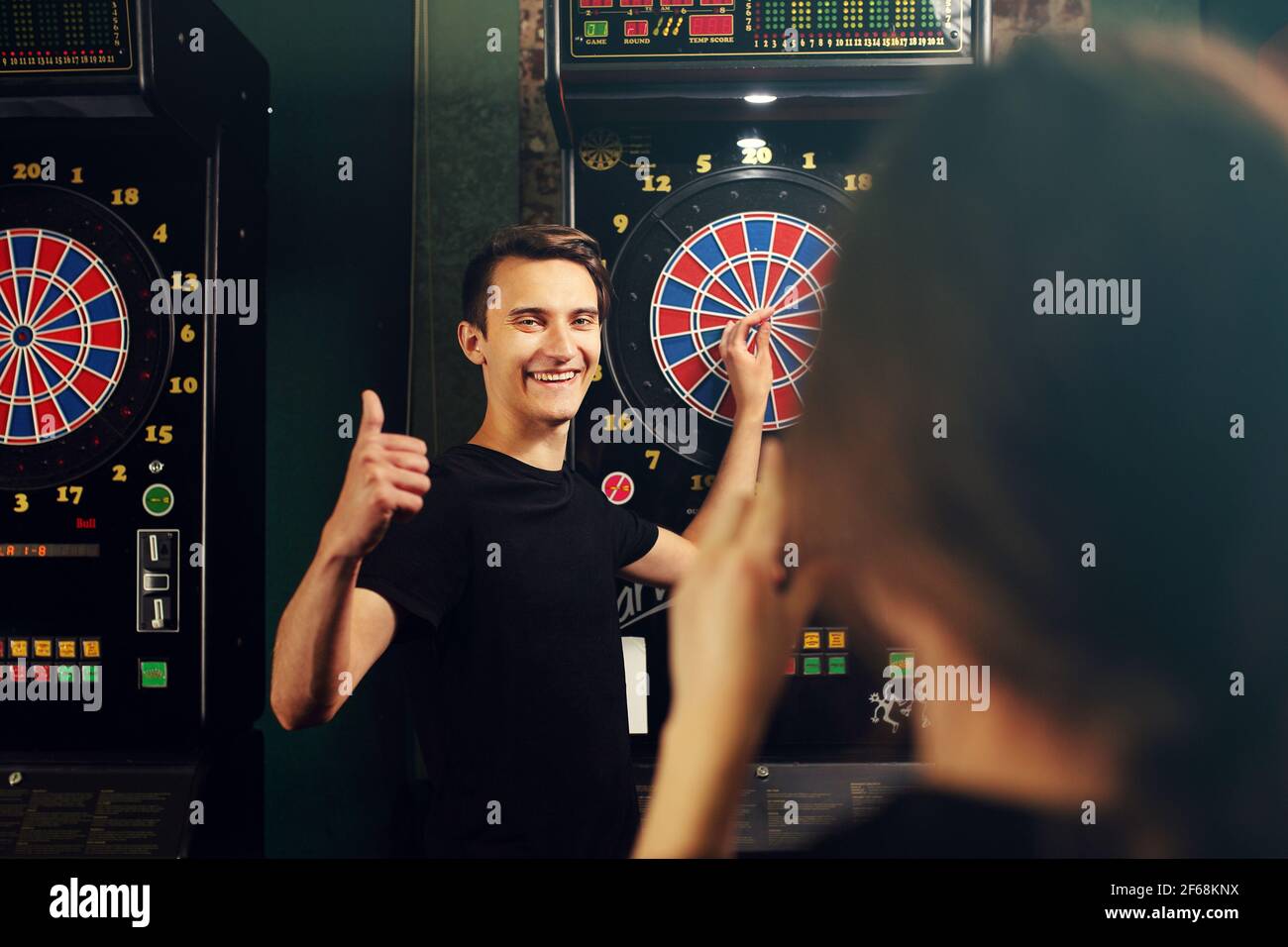 Darts player hires stock photography and images Alamy