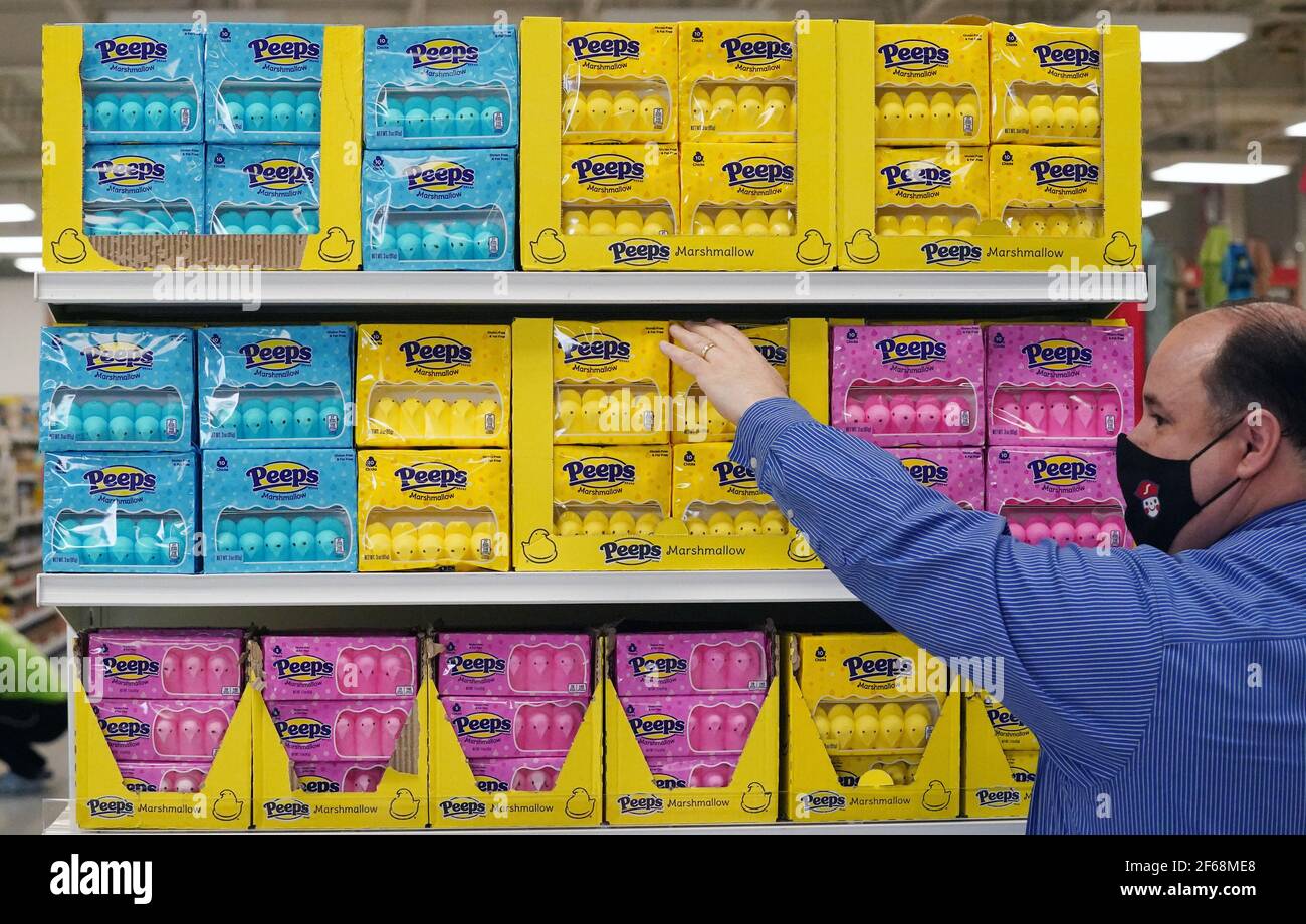 Marshmallow Peeps High Resolution Stock Photography And Images Alamy