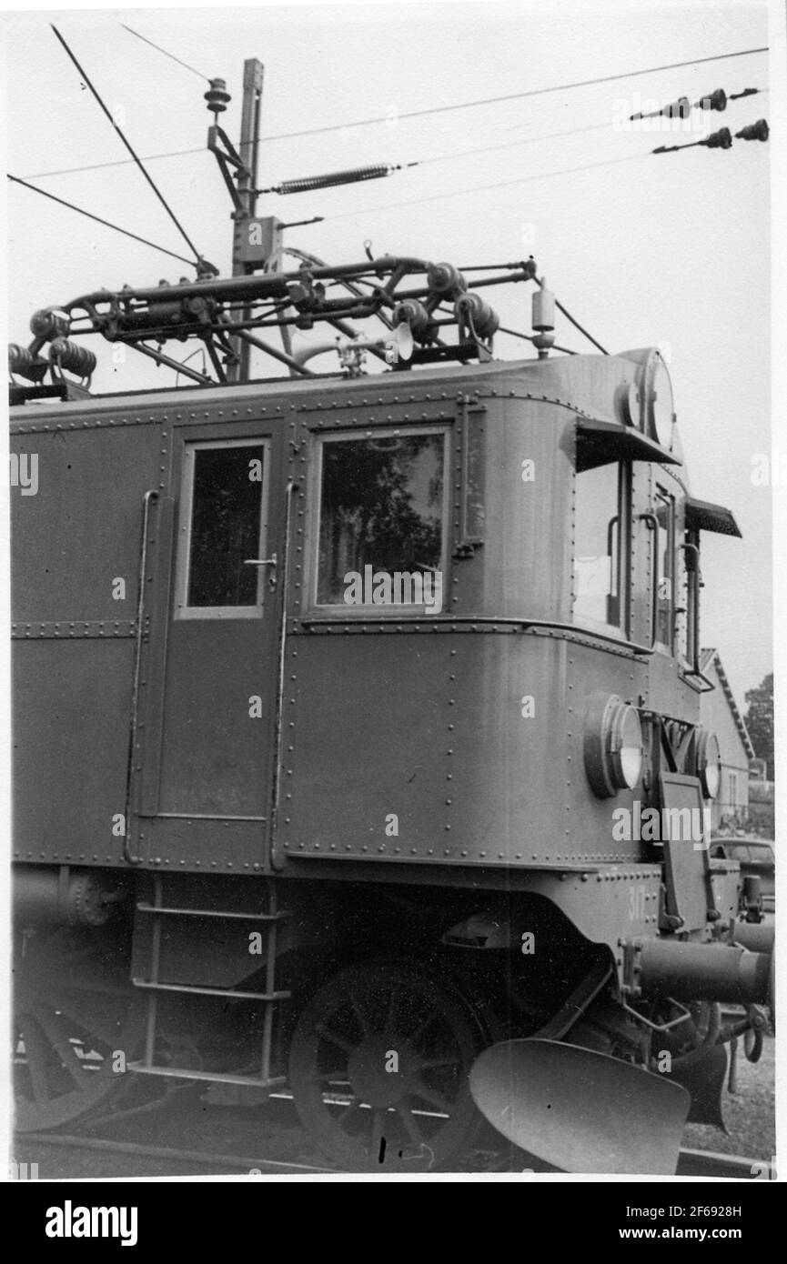 State Railways, SJ DS 317. PKB with pulley isolator and typhoon on the electricity. Stock Photo
