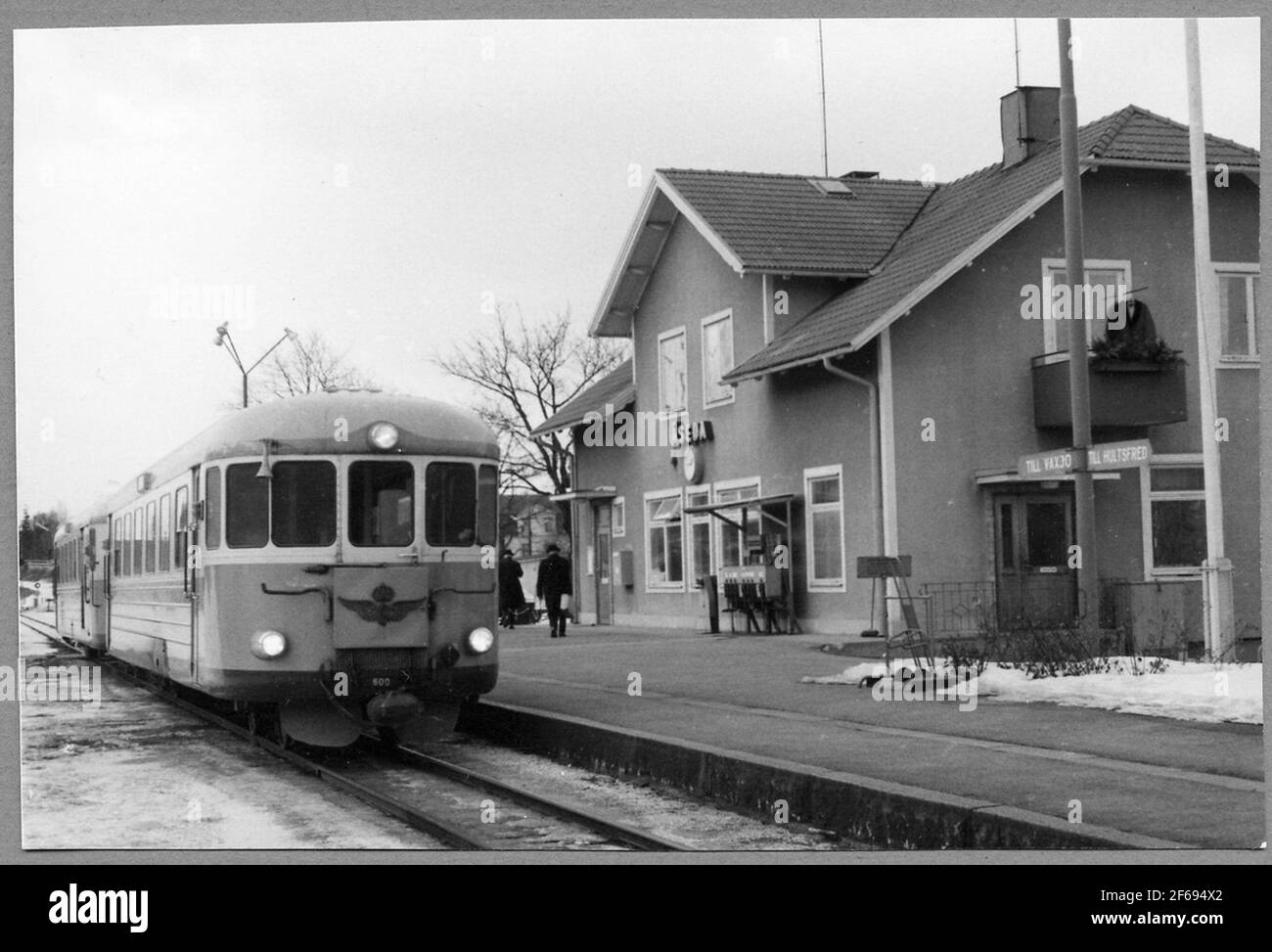 Rälbusståg The state's railways, SJ YP 800 at Åseda station. Stock Photo