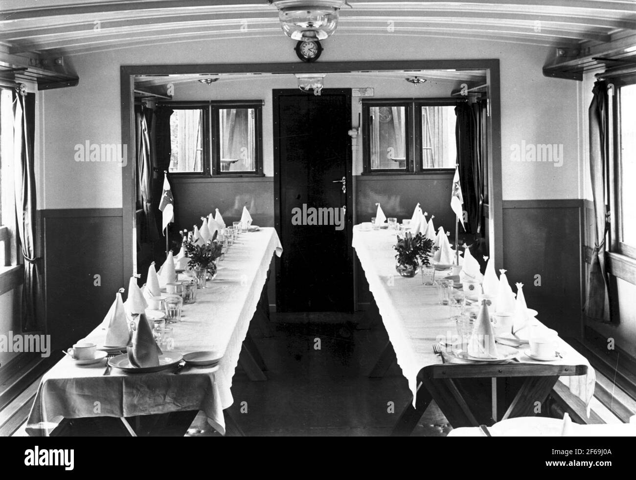 Train dining table hi-res stock photography and images - Alamy