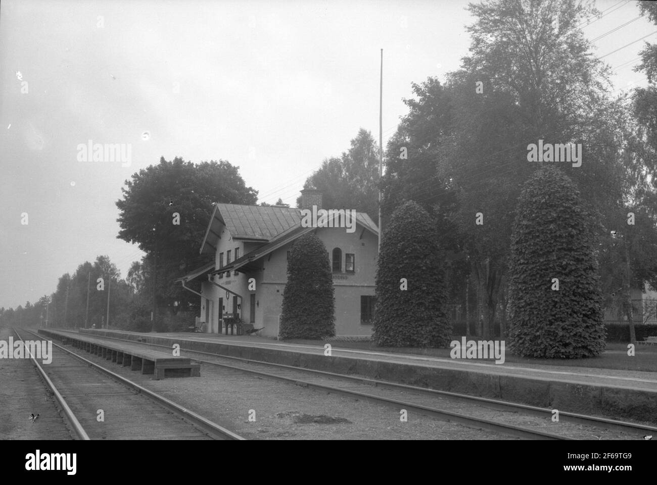 The station was built in 187273 .1909 the station house was restored
