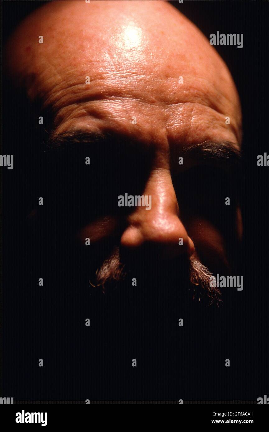 Watergate Coconspirator G. Gordon Liddy poses Stock Photo Alamy