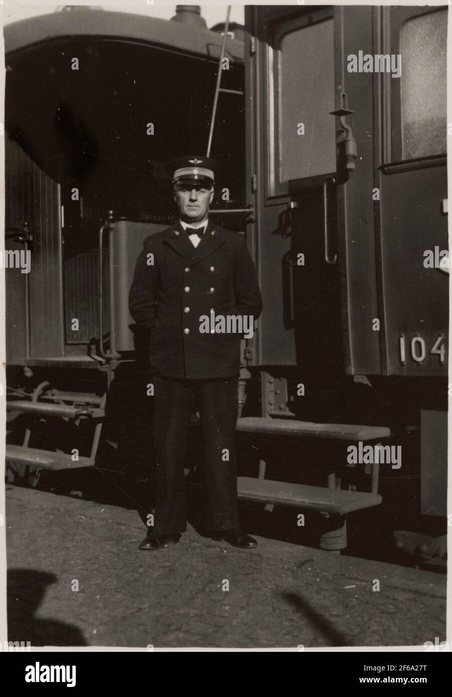 Hugo Israelson, Kalmar Central, in front of a passenger car with number