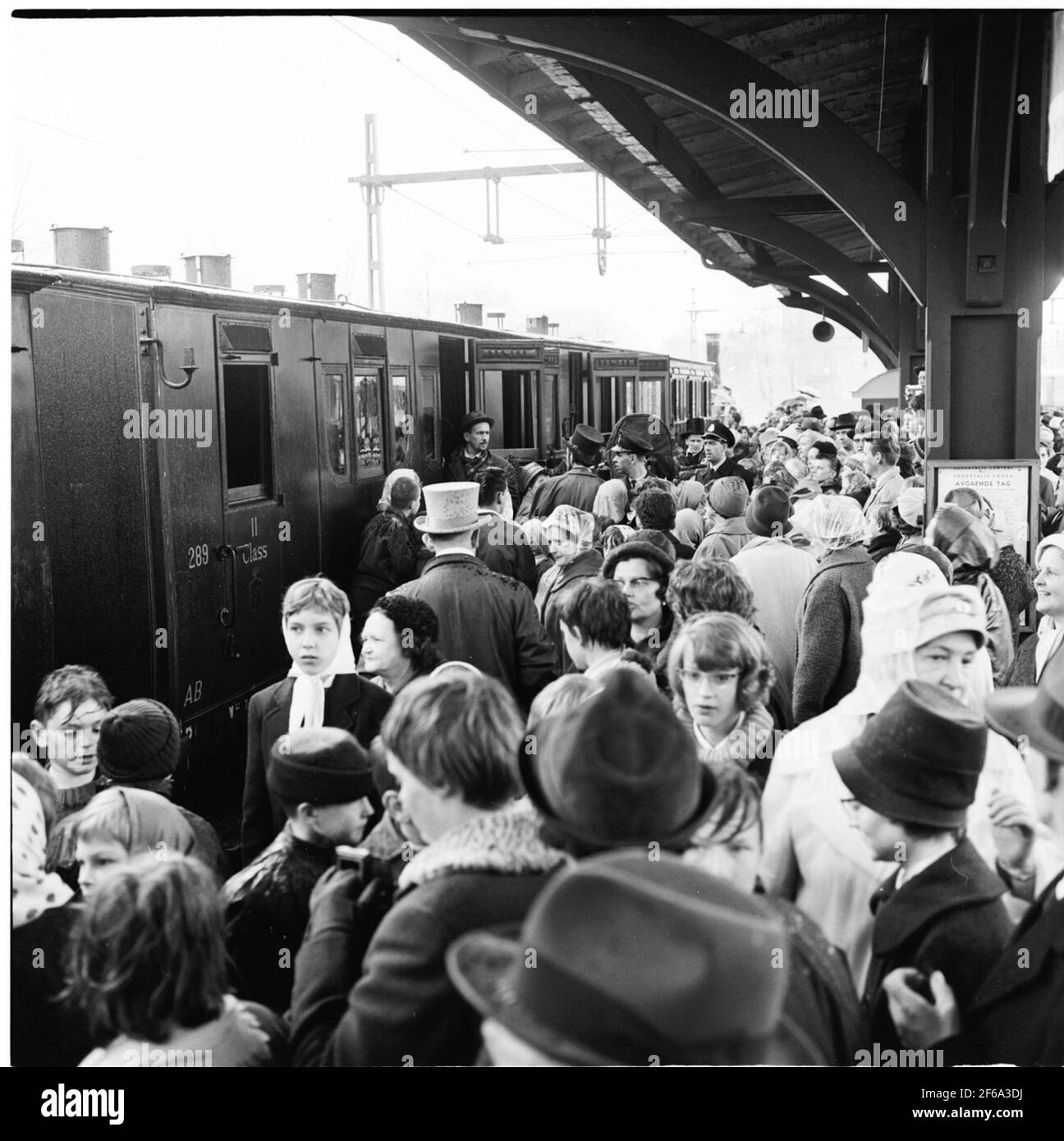 The historic train trip from Stockholm to Gothenburg for the inauguration of train 62. SJ C 182