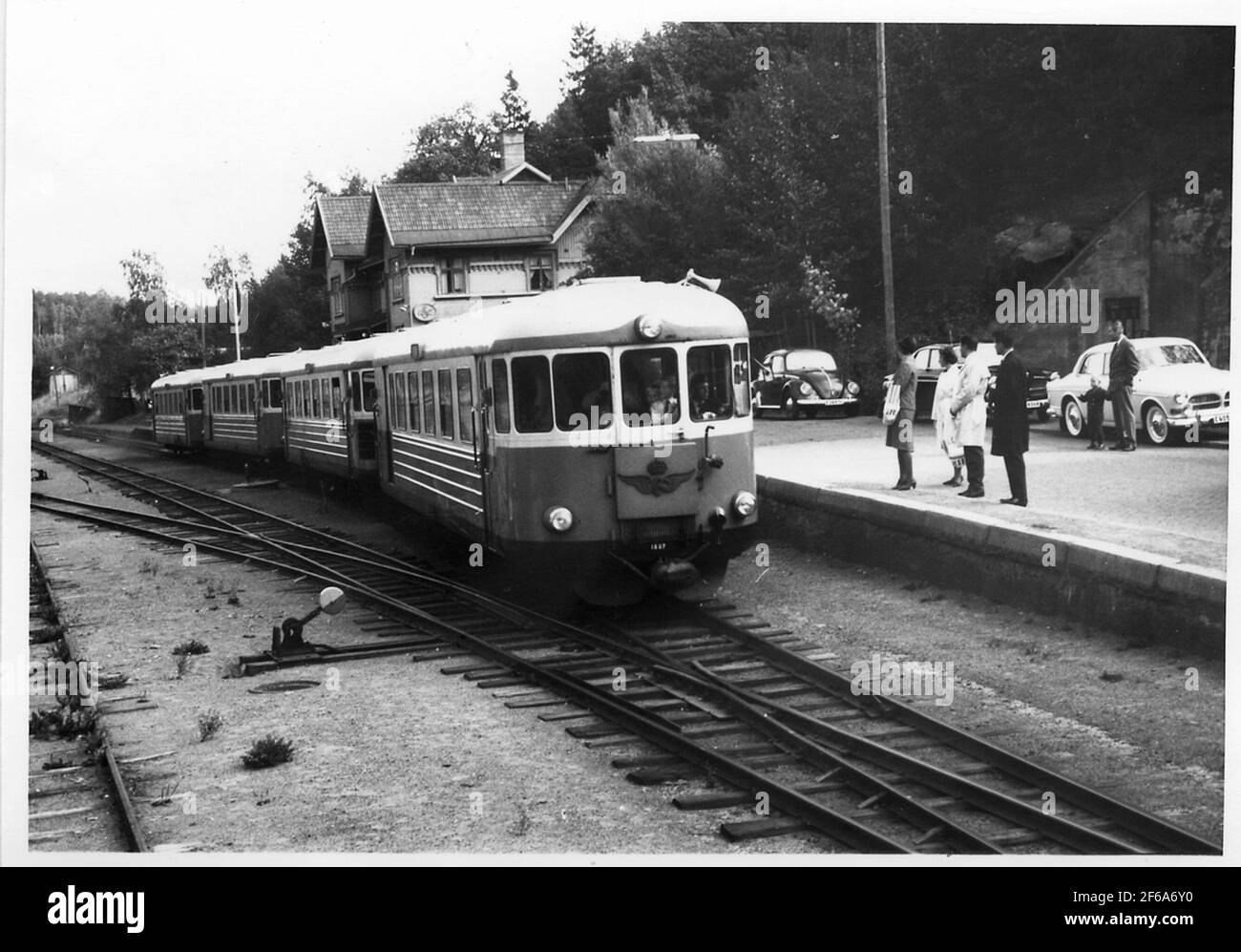 State Railways, SJ UBFP 1807. Last day's passenger train at ...