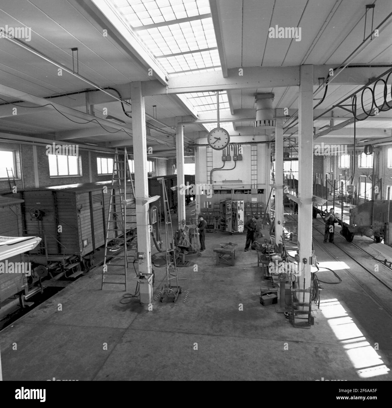 Operating for freight wagon maintenance Stock Photo Alamy