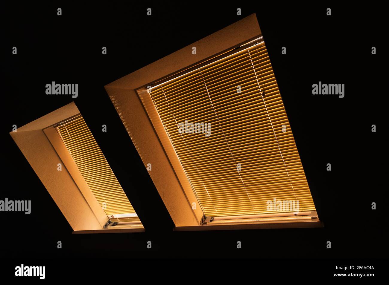 Sloping roof hires stock photography and images Alamy