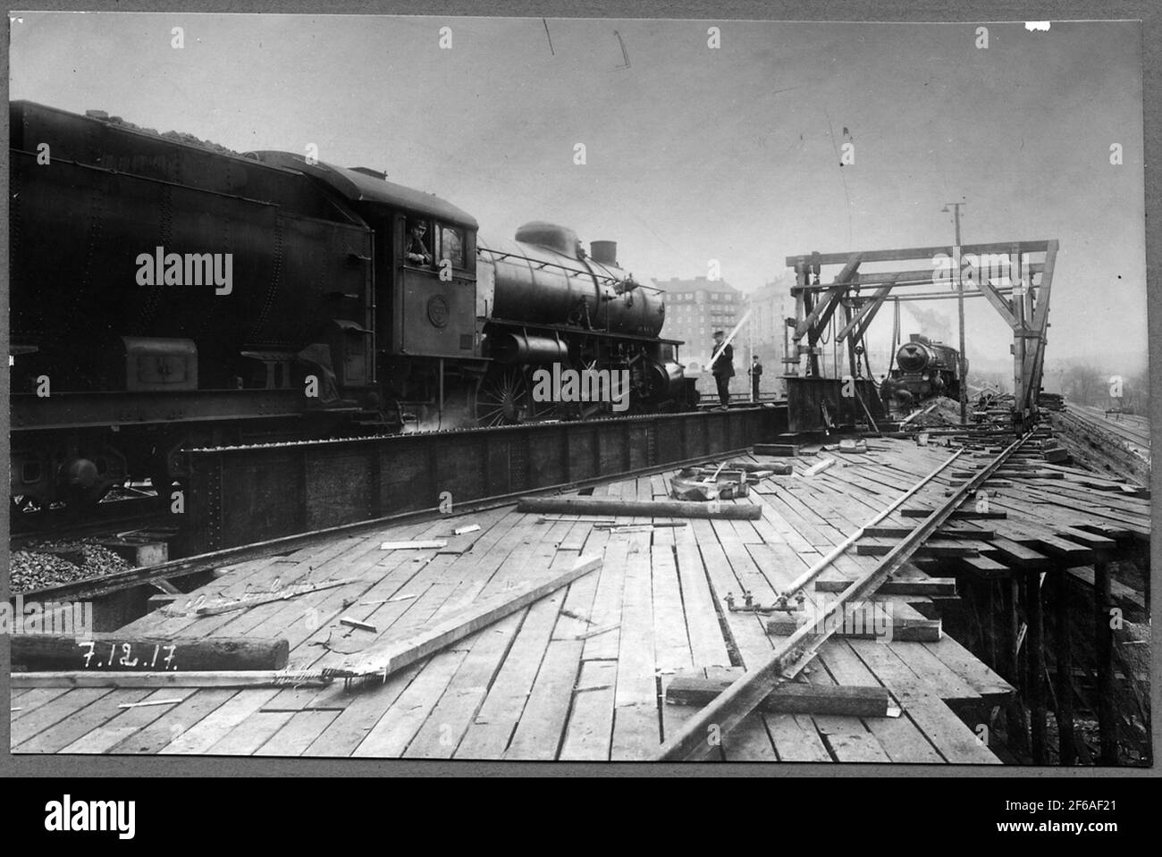 The state's railways, SJ F1201 Test loads Karlsbergsbron on the line ...