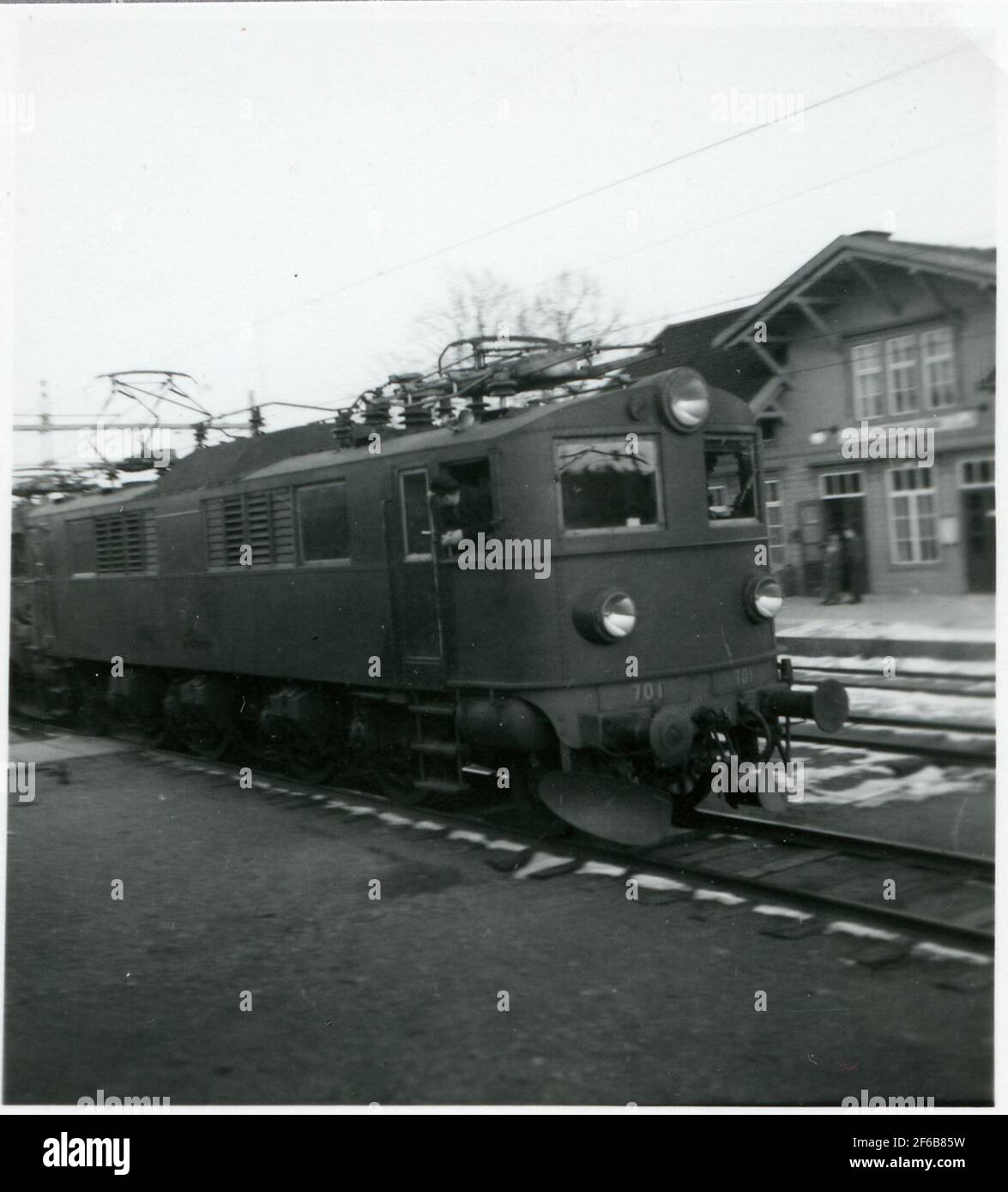 SJ DM SERIES ELECTRIC LOCOMOTIVE DIGITAL SOUND BY ROCO 73869