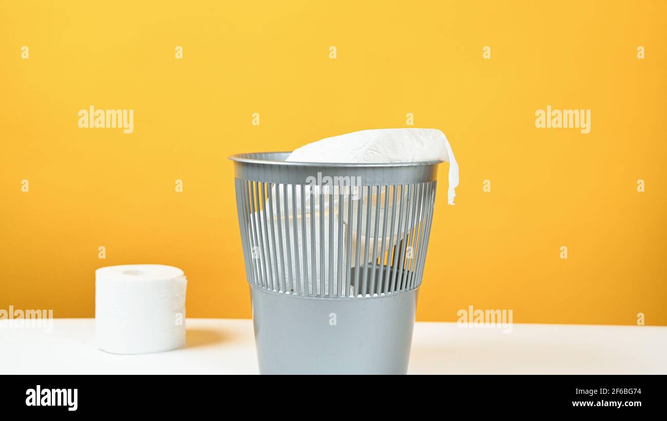 Throwing toilet paper hires stock photography and images Alamy