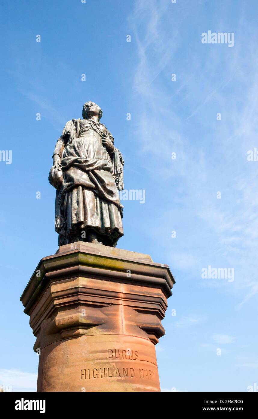 A statue of Highland Mary who was born in Dunoon in 1764 and immortalised by Robert Burns, Scotland National Poet. The statue is the work of D.W. Stev Stock Photo