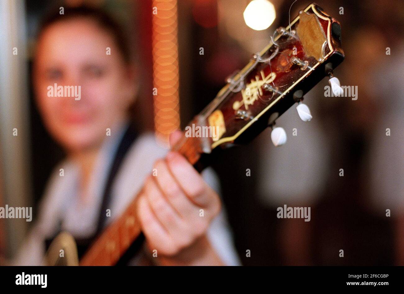 Tilhører kokain kedelig John Lennons August 19991950s Gallotone Champion Acoustic Guitar is to be  auctioned Stock Photo - Alamy