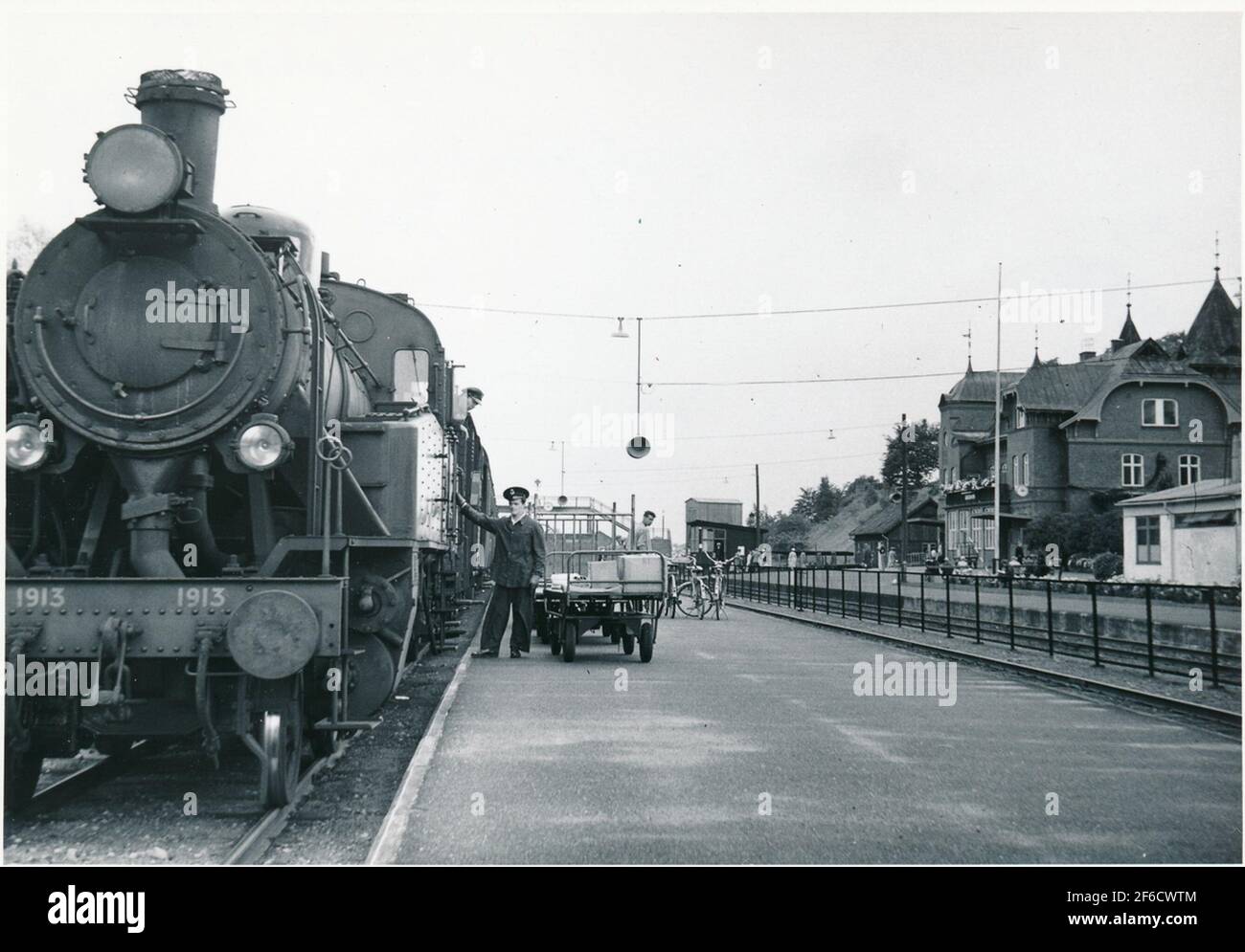 State Railways, SJ S1 1913 Train 707 Ulricehamn Stock Photo - Alamy