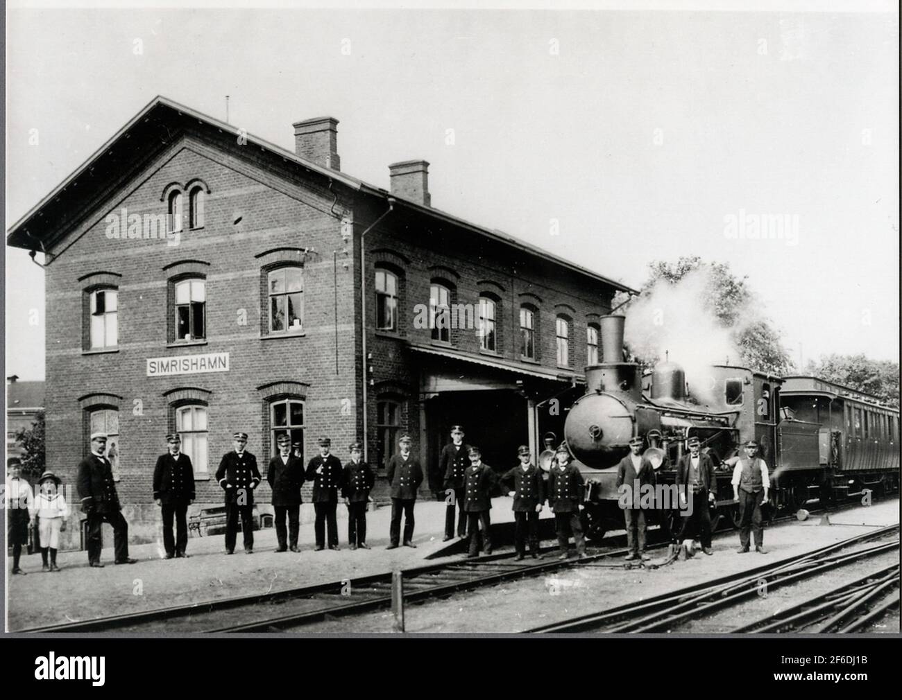 Station staff set up hi res stock photography and images Alamy