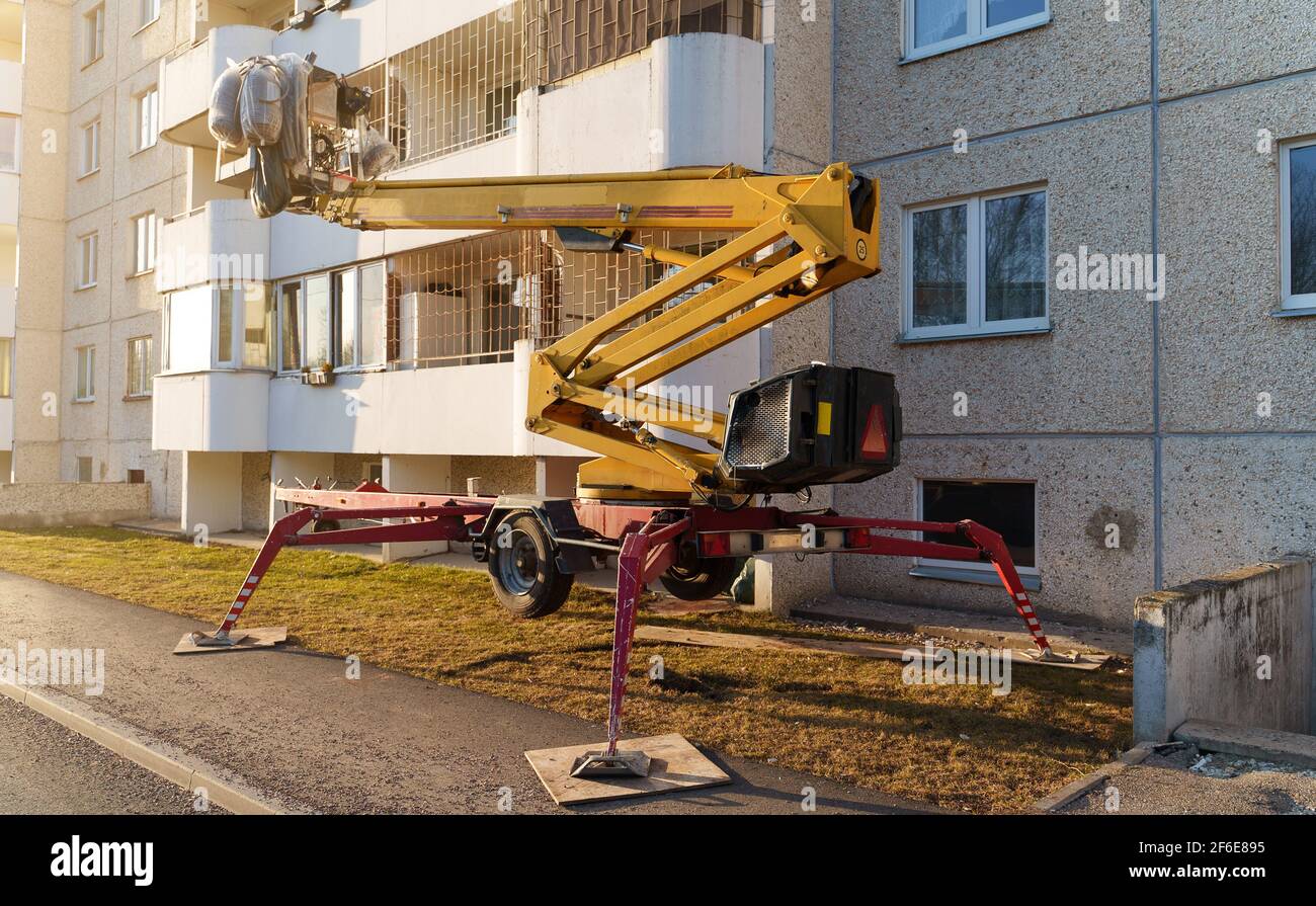 Telescopic boom lift hi-res stock photography and images - Alamy