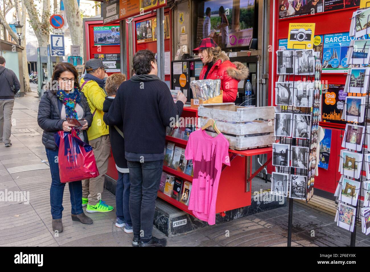 Barcelona Ticket Sales High Resolution Stock Photography and Images Alamy